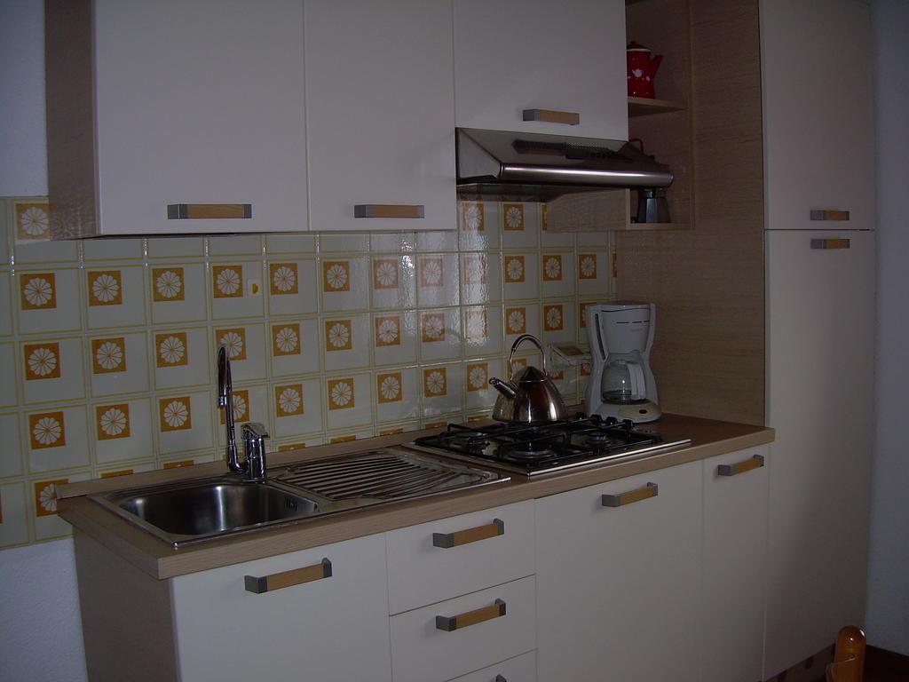 Casa Mary Apartment Brenzone sul Garda Room photo