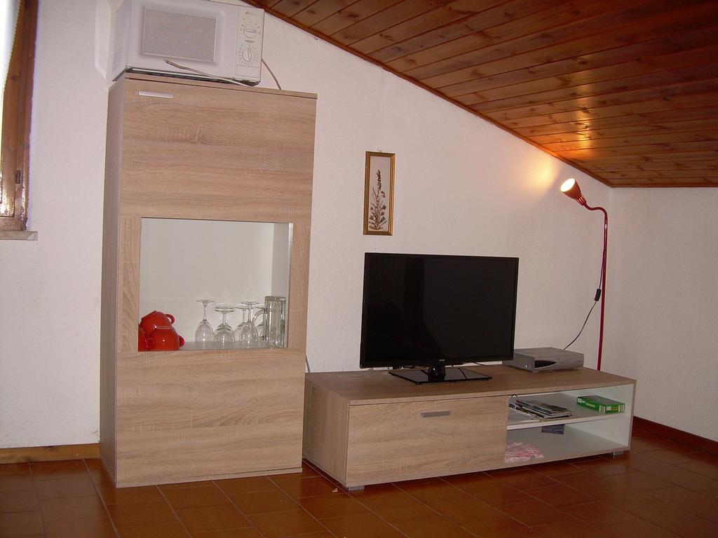 Casa Mary Apartment Brenzone sul Garda Room photo